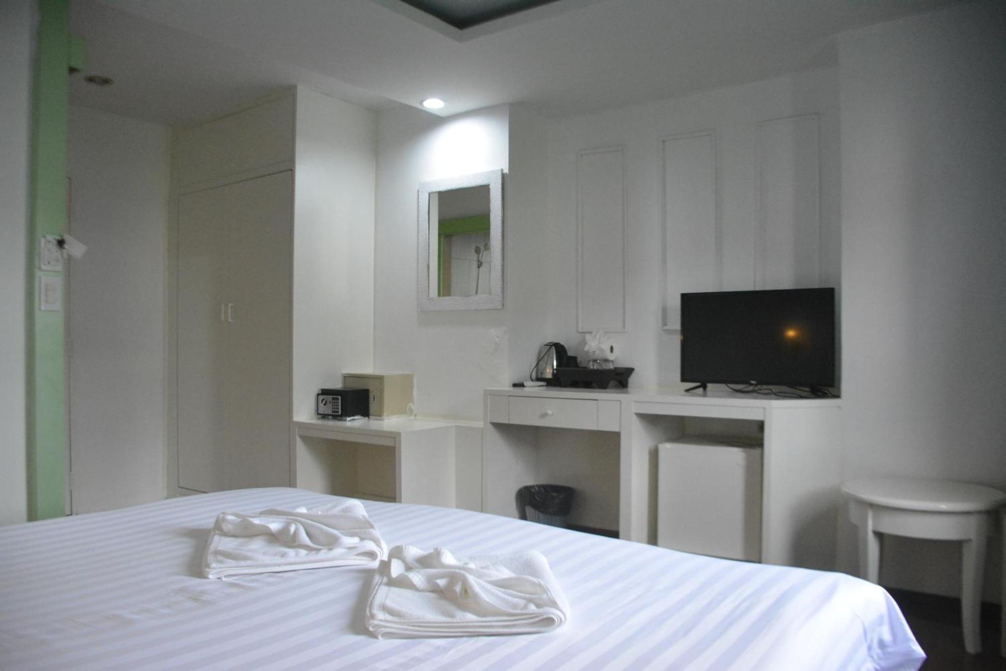 Chilli Salza Patong Hotel Luaran gambar