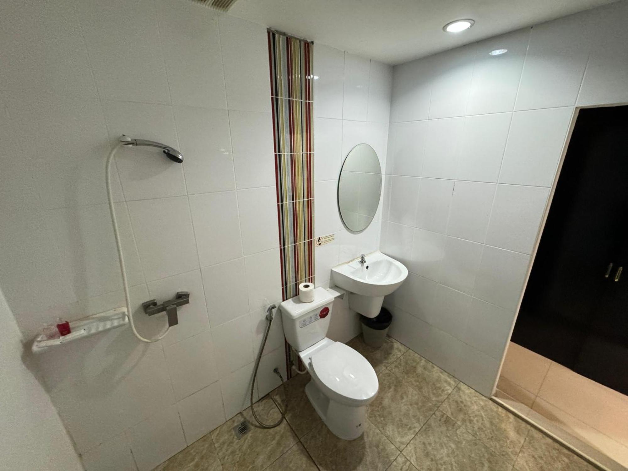 Chilli Salza Patong Hotel Luaran gambar